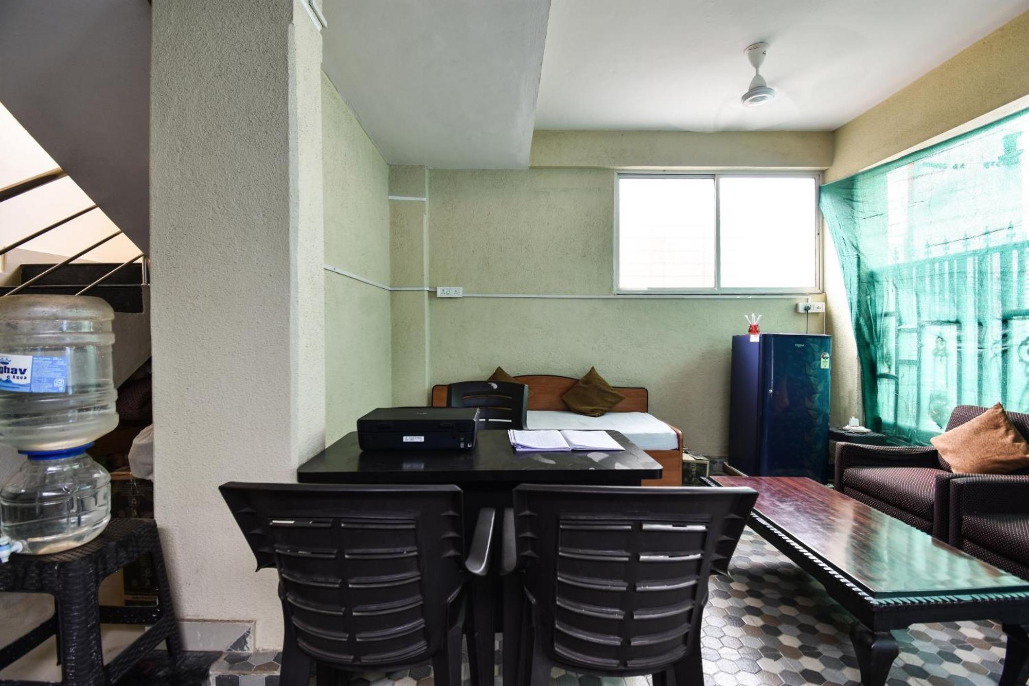 Hotel O Felicita Inn Near Seasons Mall Kharadi Экстерьер фото