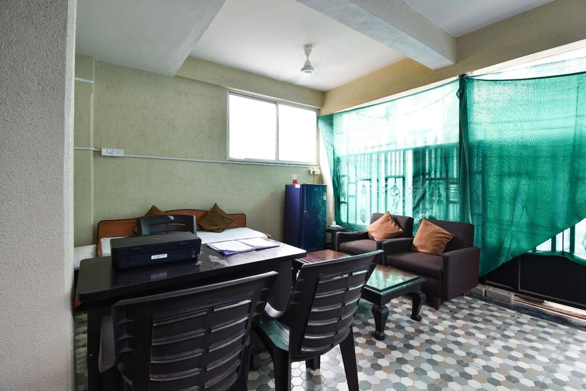 Hotel O Felicita Inn Near Seasons Mall Kharadi Экстерьер фото